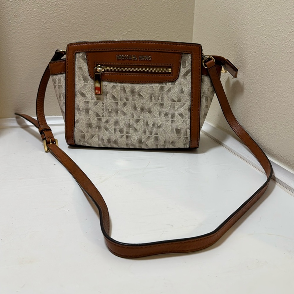 Small Crossbody michael kors